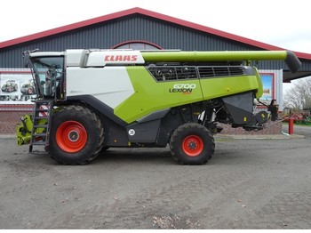 New Combine harvester CLAAS LEXION 6700: picture 1