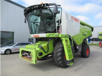 Combine harvester CLAAS LEXION 750: picture 1