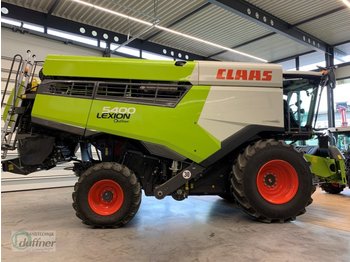 Combine harvester CLAAS Lexion 5400: picture 1