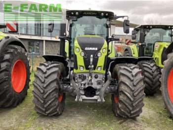 Farm tractor CLAAS Axion 800