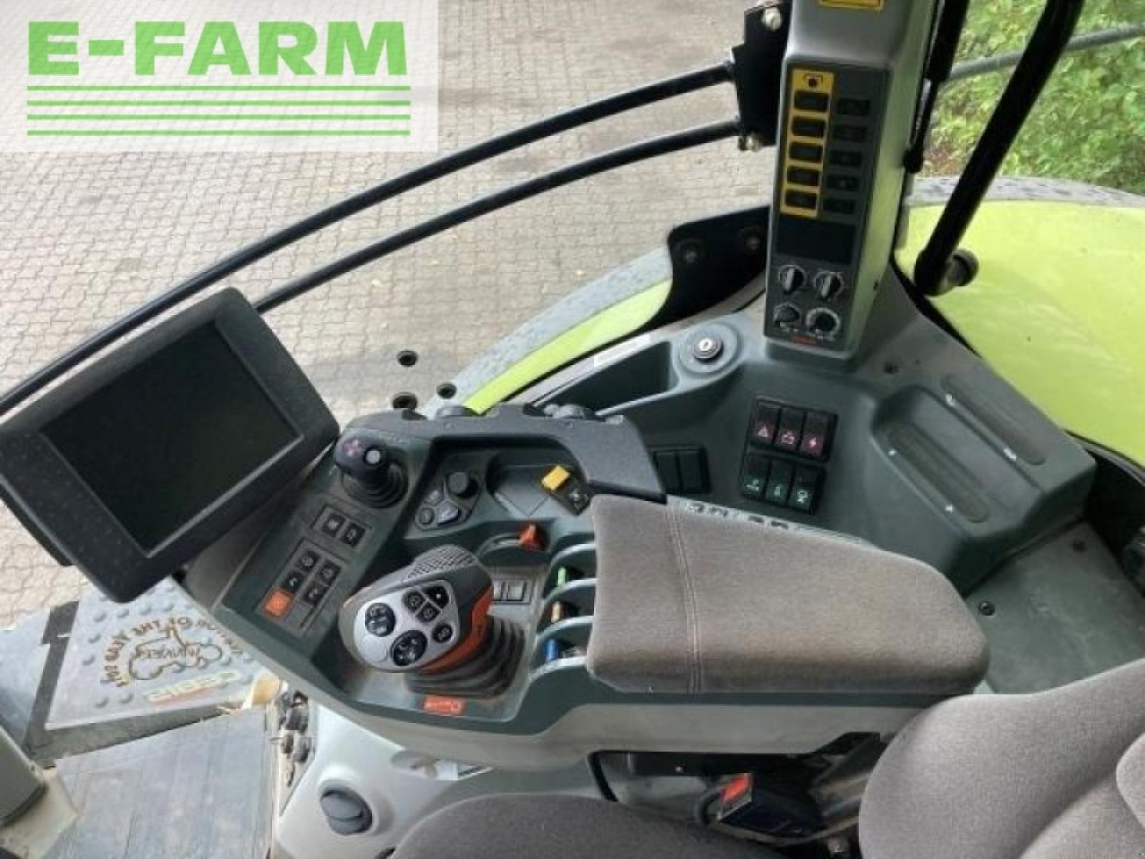 Farm tractor CLAAS axion 850 cebis: picture 3
