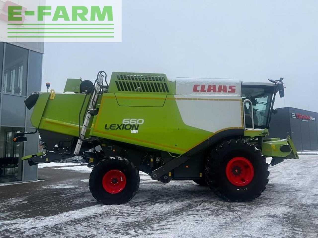Combine harvester CLAAS lexion 660: picture 15