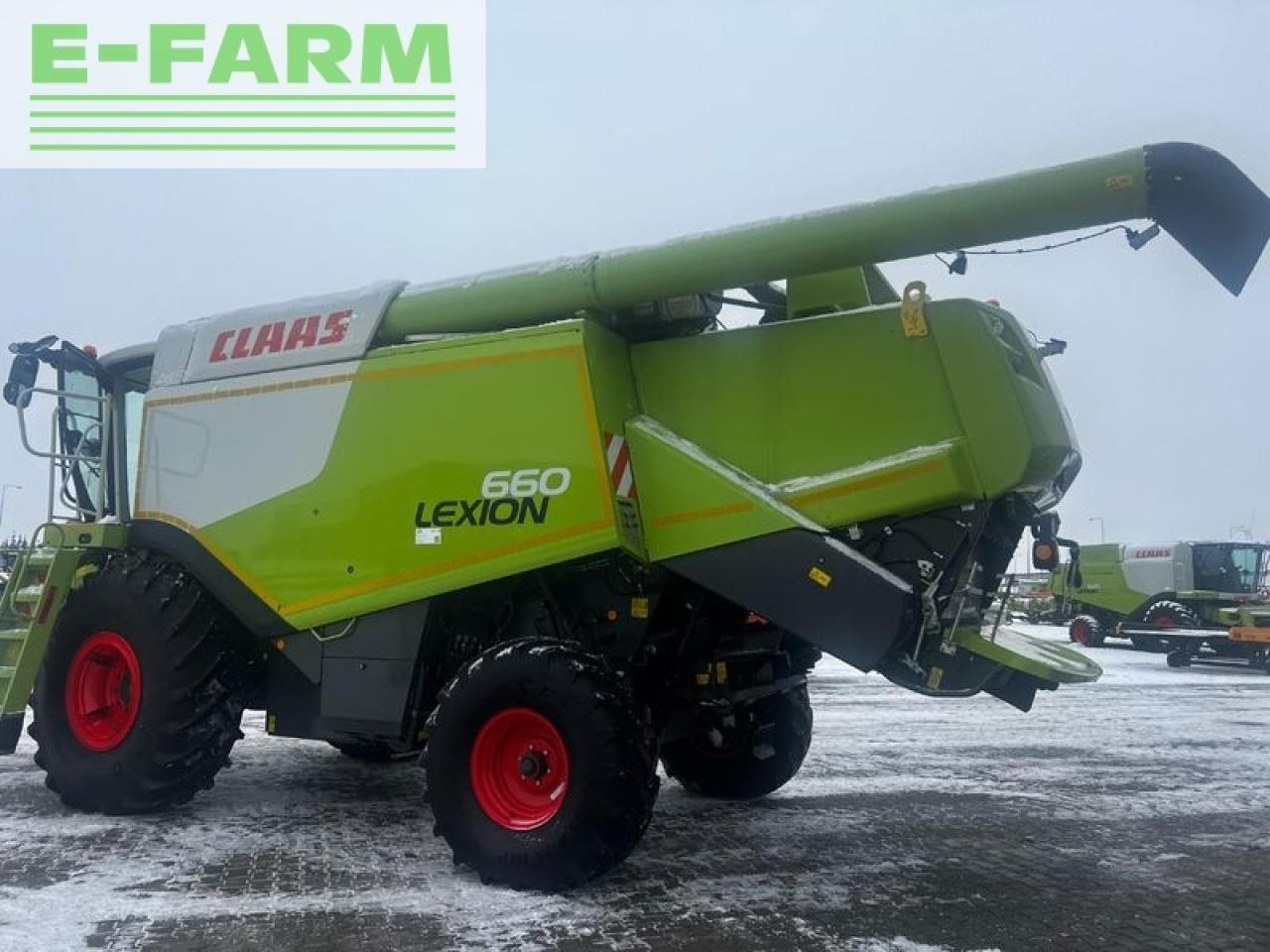 Combine harvester CLAAS lexion 660: picture 12