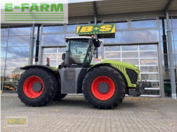 Farm tractor CLAAS Xerion 4000