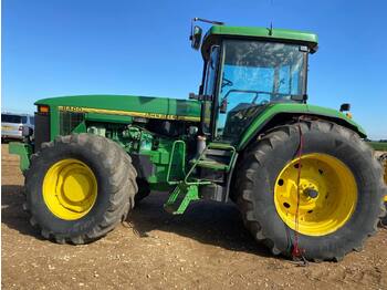 Farm tractor JOHN DEER 8400