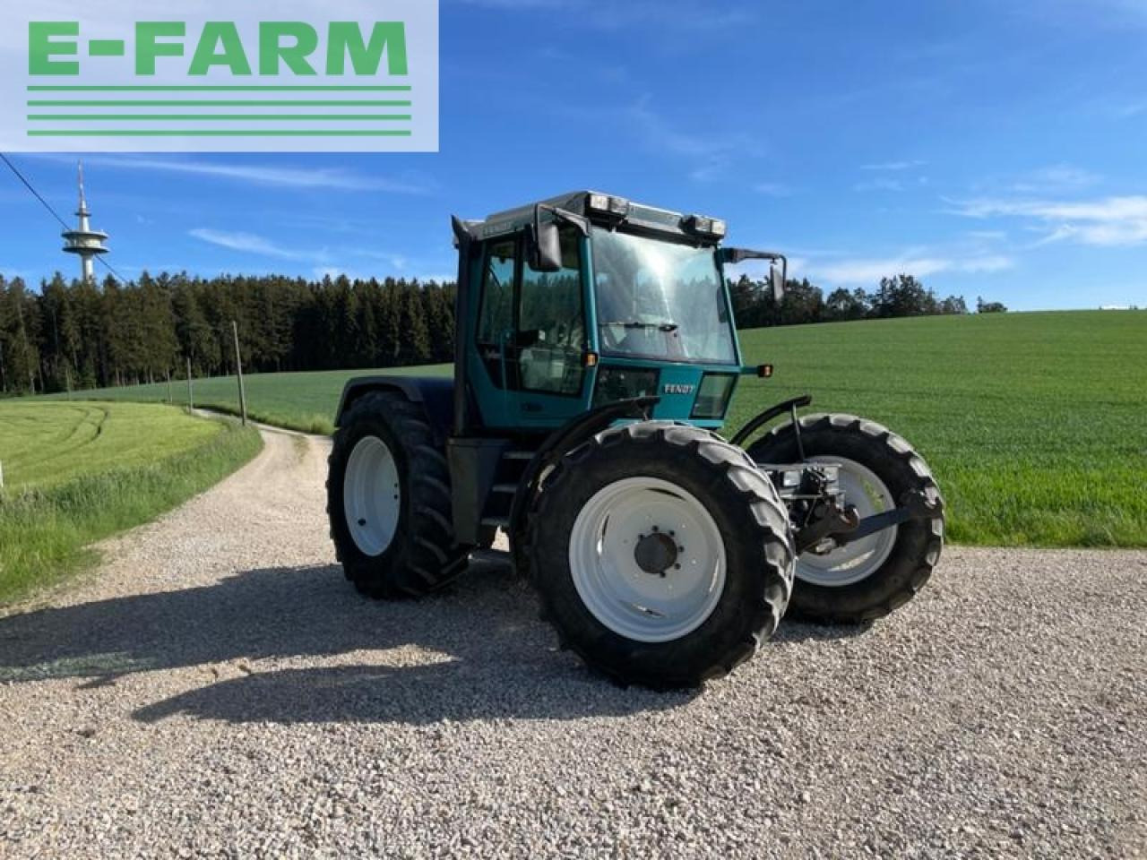 Farm tractor Fendt xylon 520: picture 7