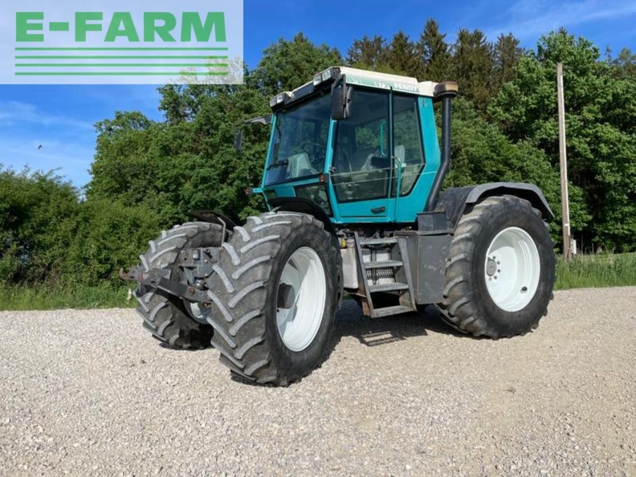 Farm tractor Fendt xylon 520: picture 12