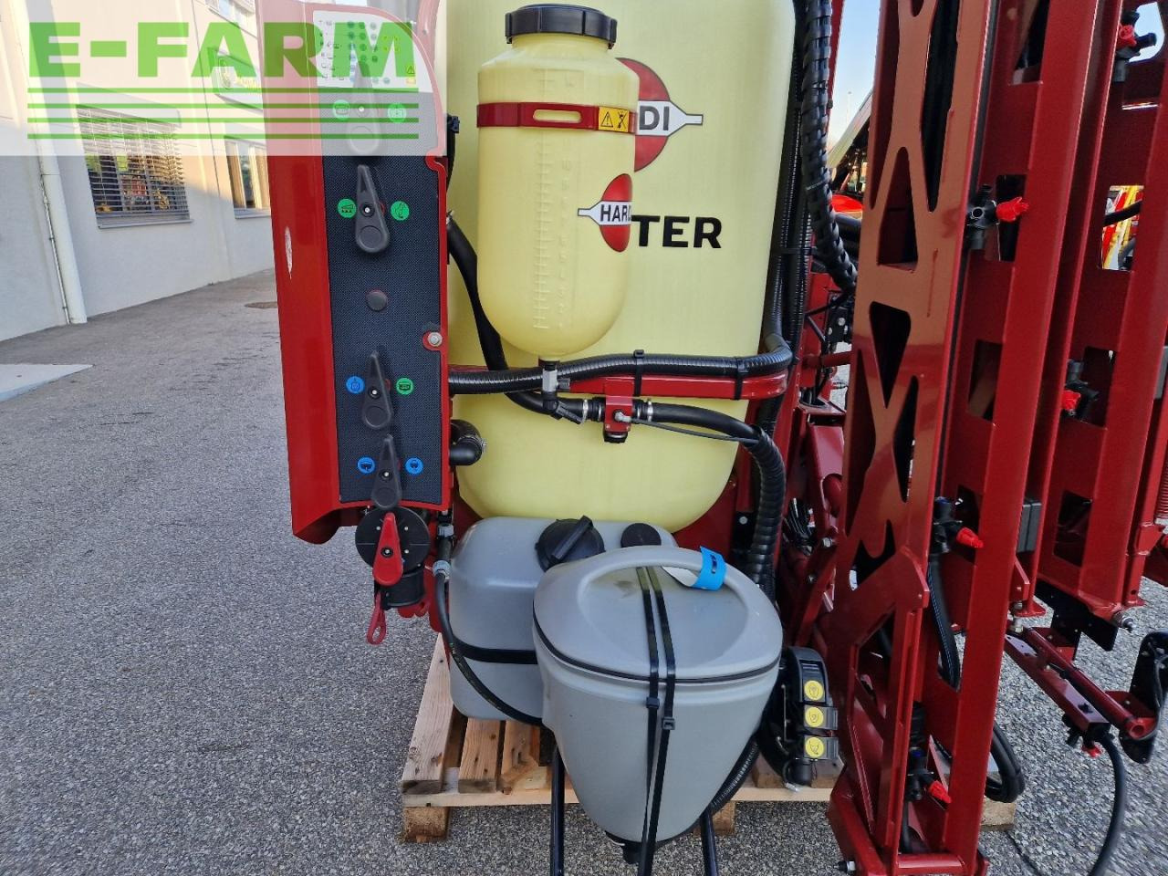 Tractor mounted sprayer Hardi Master: picture 7