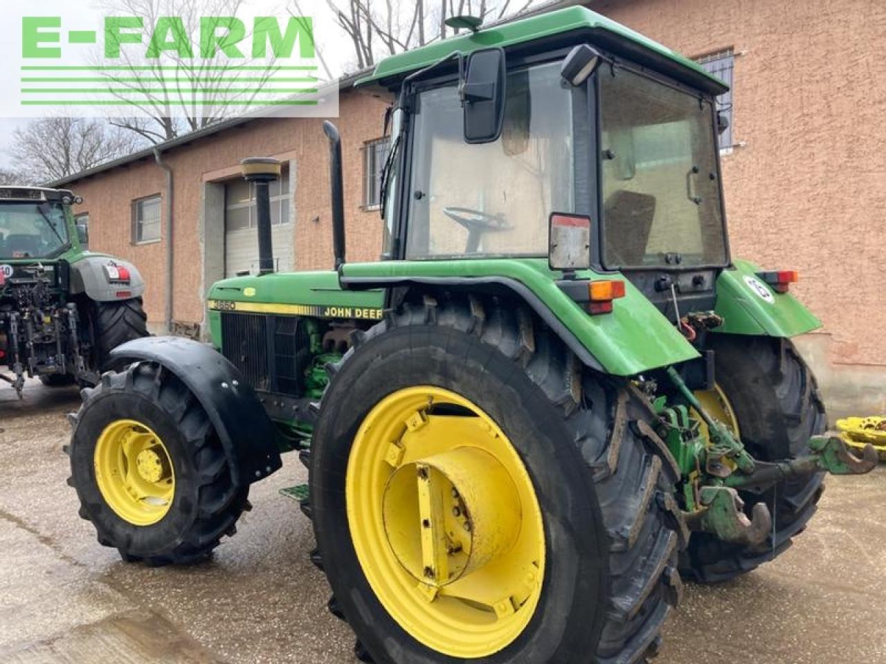 Farm tractor John Deere 3650: picture 5