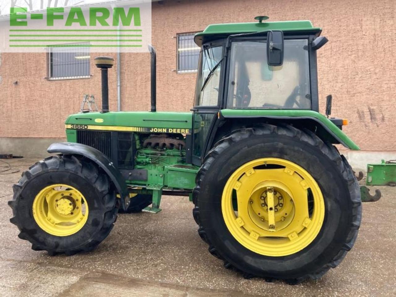 Farm tractor John Deere 3650: picture 7