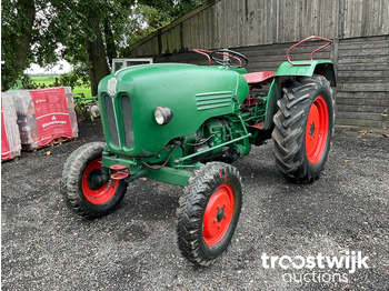 Farm tractor Kramer: picture 1