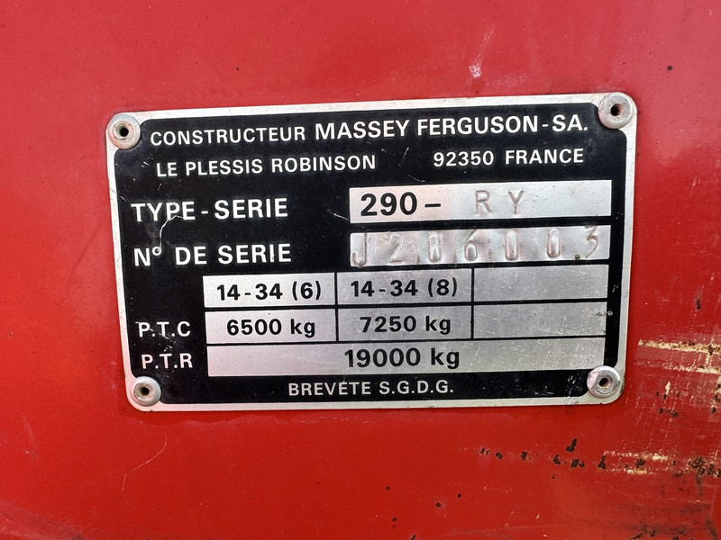 Farm tractor Massey Ferguson 290: picture 10