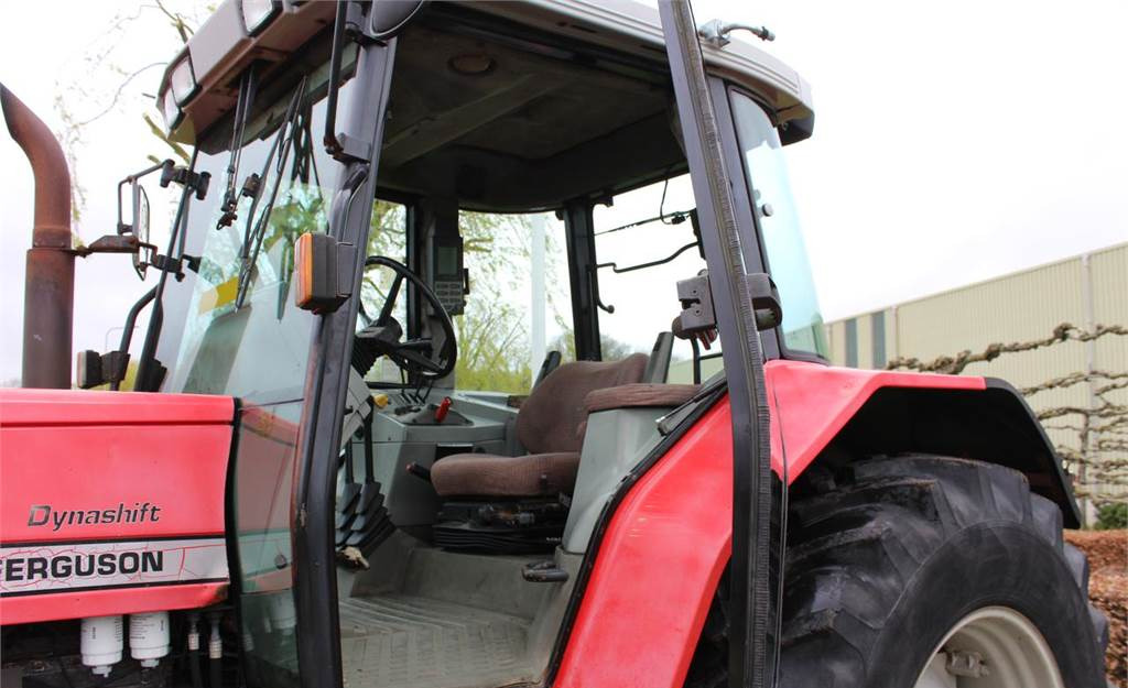 Farm tractor Massey Ferguson 8130: picture 9