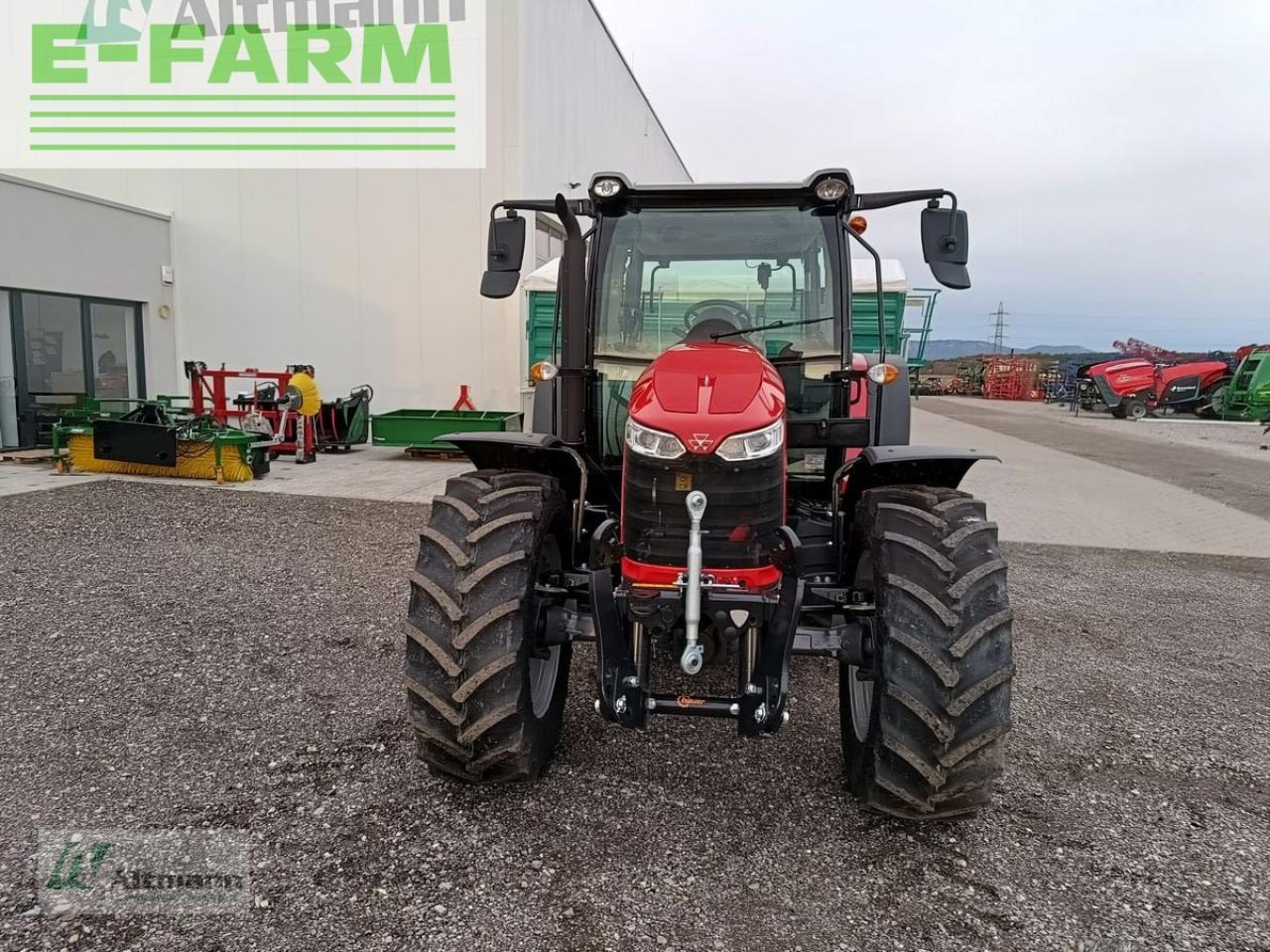 Farm tractor Massey Ferguson mf 5711 m: picture 2