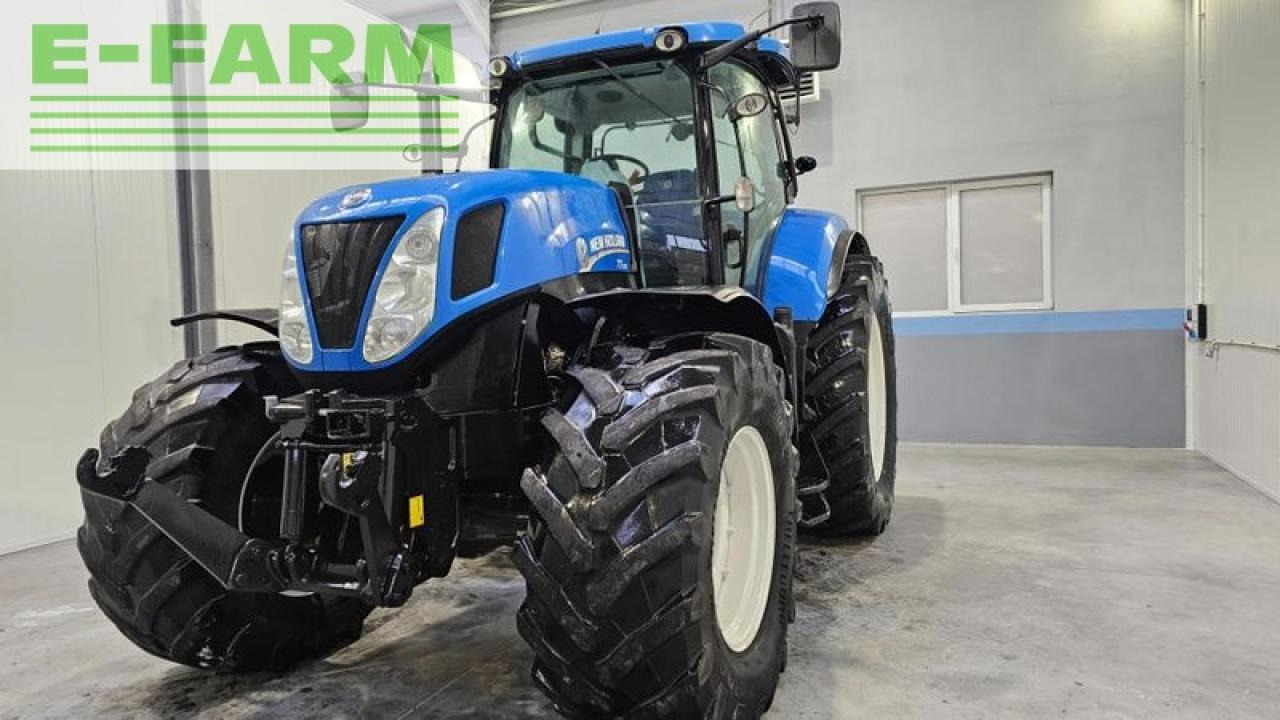 Farm tractor New Holland t7.260: picture 11