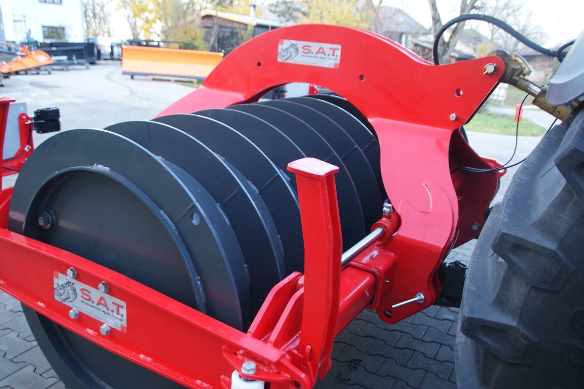 New Hay and forage equipment SAT-Siloverdichtungswalze-3000-AKTION: picture 19