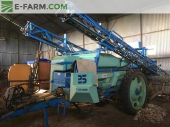 Berthoud MAJOR DP TRONIC - Trailed sprayer