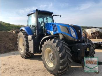 Wheel tractor New Holland t8.390