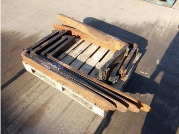 Forks Pallet of 4'  Tynes (8 of): picture 1