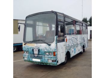 NISSAN 70/6D left hand drive 4.0 diesel 29 seats - Minibus