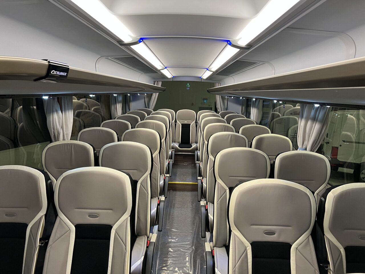 Leasing of  Neoplan Cityliner P15 Euro 6E V.I.P / Exclusive Class (Gräddfärgad skinnklädsel) Neoplan Cityliner P15 Euro 6E V.I.P / Exclusive Class (Gräddfärgad skinnklädsel): picture 26