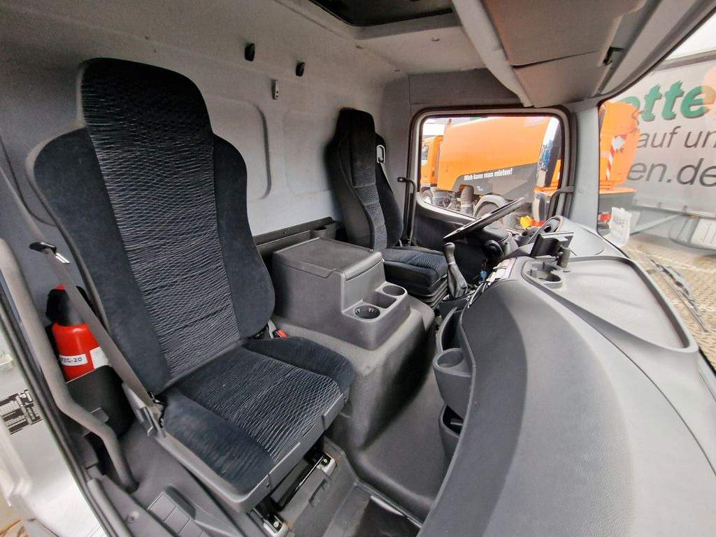 Curtain side van Mercedes-Benz Atego 818 / Ladebordwand: picture 21