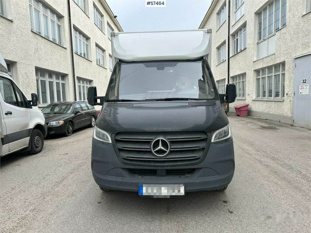 Box van Mercedes-Benz Sprinter with tail lift: picture 12