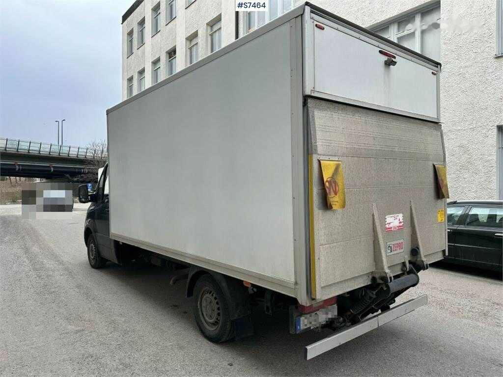 Box van Mercedes-Benz Sprinter with tail lift: picture 8