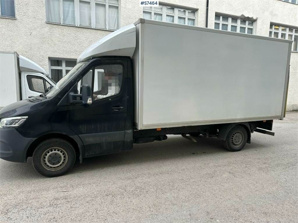 Box van Mercedes-Benz Sprinter with tail lift: picture 11