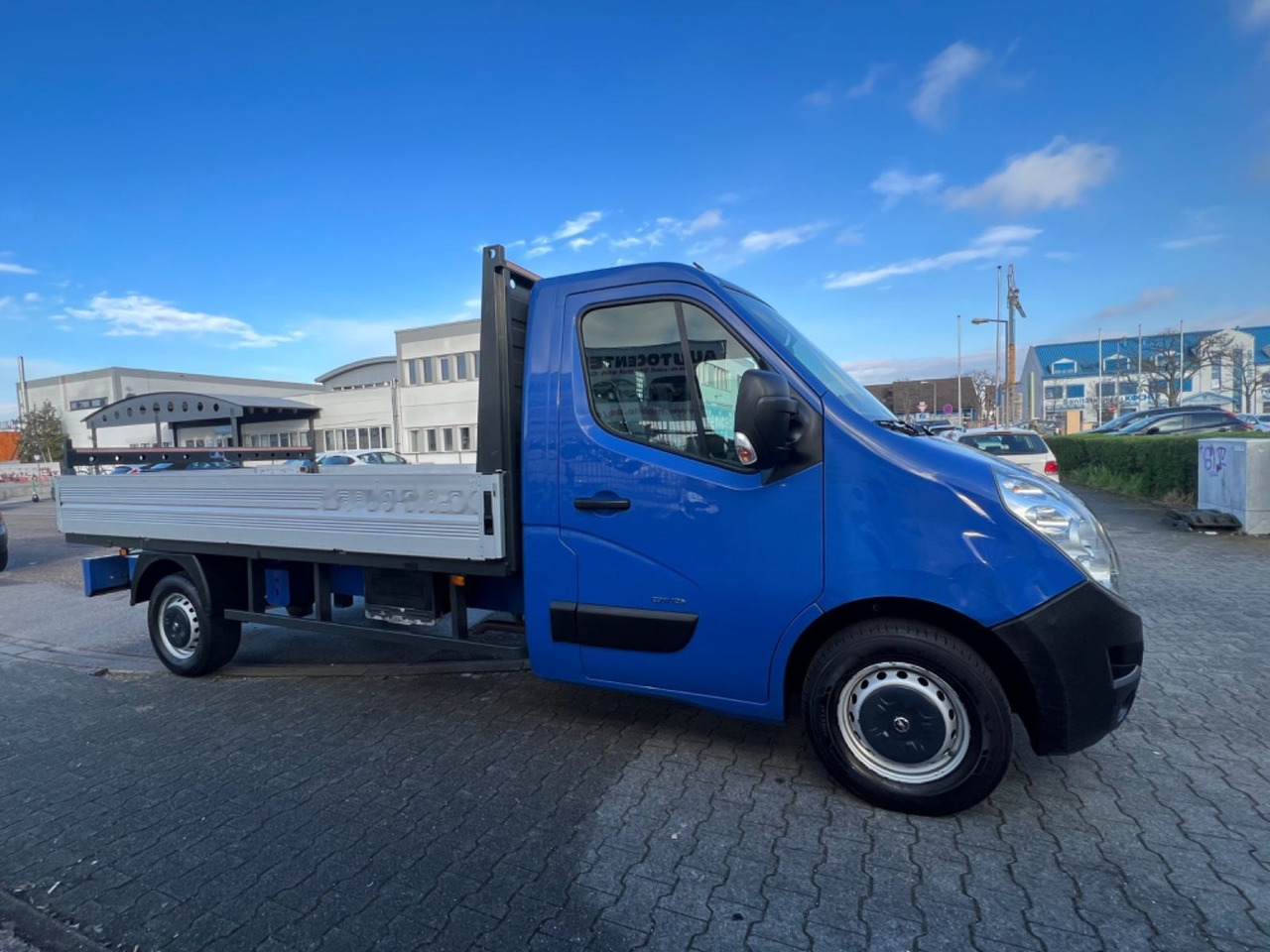 Leasing of Opel Movano 2.2 Flatbed Opel Movano 2.2 Flatbed: picture 4