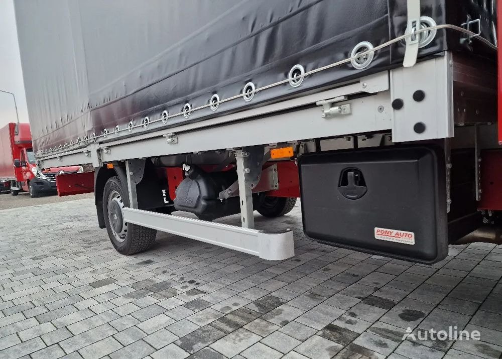 Curtain side van Renault Master: picture 10
