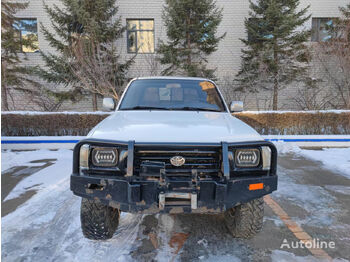 Pickup truck TOYOTA Hilux 3.0 L diesel engine pick up truck: picture 1