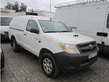 Pickup truck Toyota HiLux: picture 1