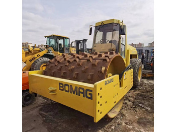Compactor BOMAG BW217D-2: picture 1