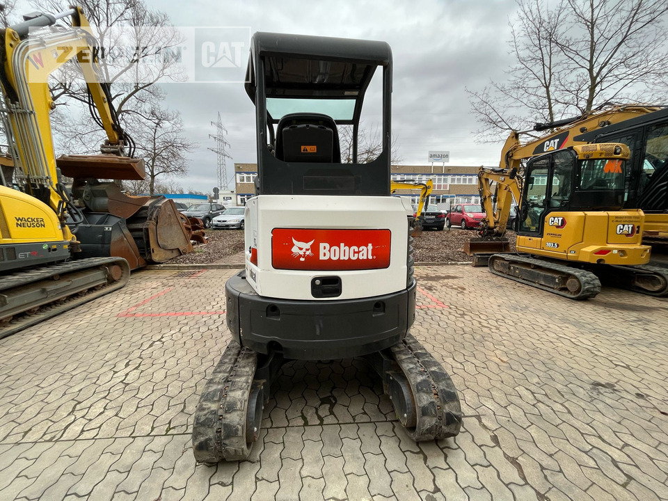 Mini excavator Bobcat E25: picture 5