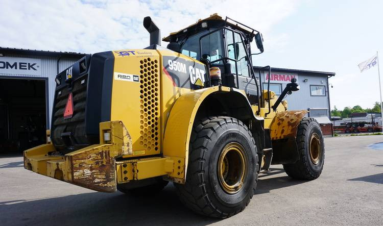 Wheel loader CAT 950M: picture 5