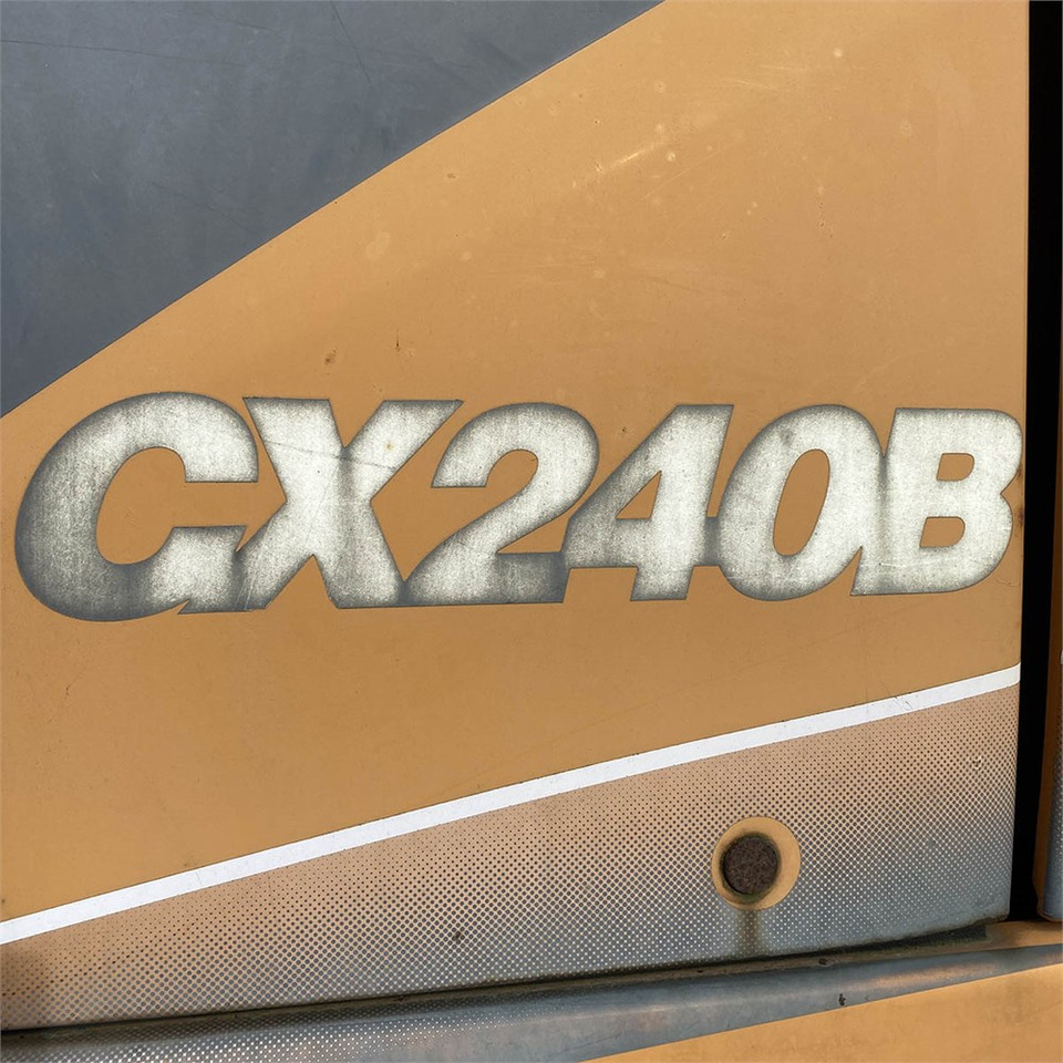 Crawler excavator Case CX240 B: picture 43