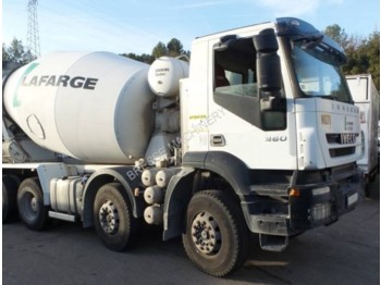 Iveco Trakker 360 - Concrete mixer truck