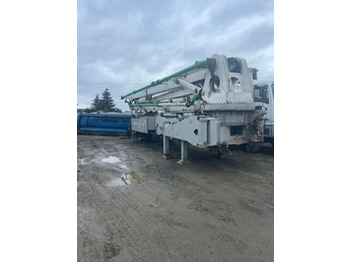 SCHWING KVM 42 - Concrete pump truck