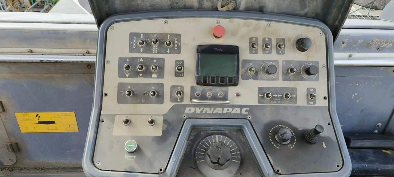 Leasing of  DYNAPAC F3030 Used Asphalt Paver DYNAPAC F3030 Used Asphalt Paver: picture 8