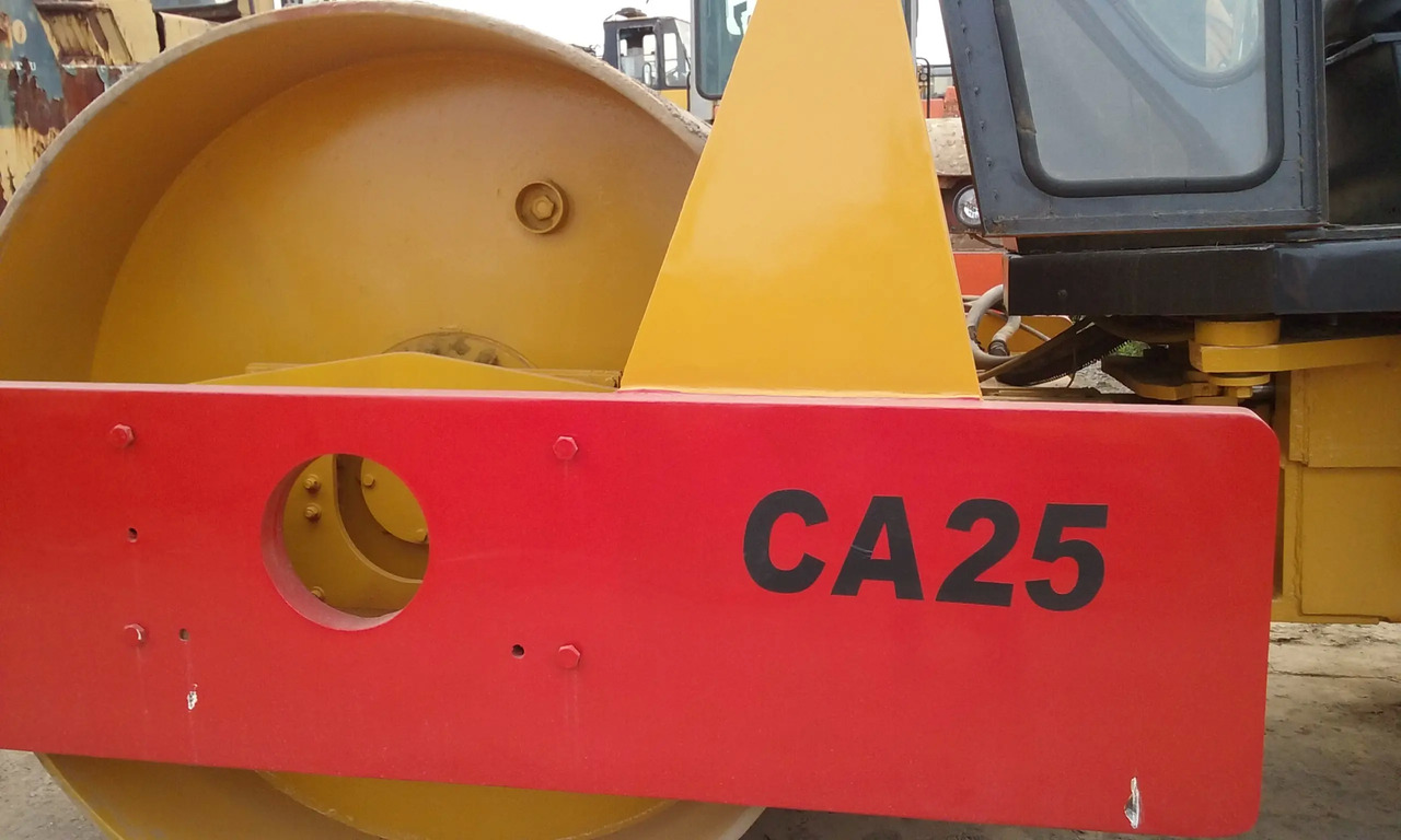 Road roller Good Condition Dynapac Soil Compactor Ca25d Ca251d Used Vibratory Road Roller Cheap Price For Sale In Shanghai: picture 3