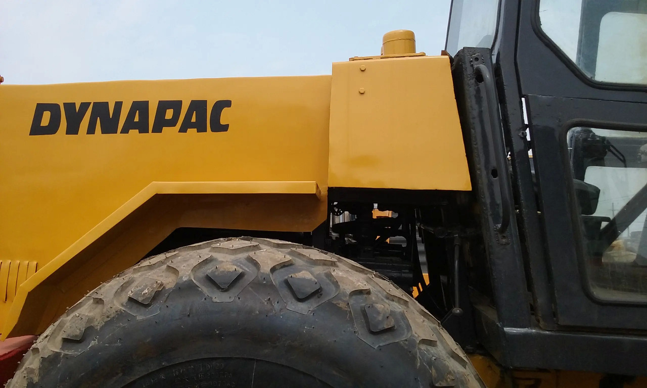 Road roller Good Condition Dynapac Soil Compactor Ca25d Ca251d Used Vibratory Road Roller Cheap Price For Sale In Shanghai: picture 4