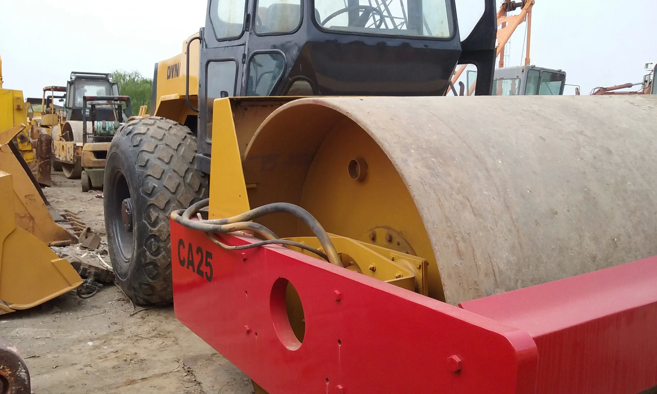 Road roller Good Condition Dynapac Soil Compactor Ca25d Ca251d Used Vibratory Road Roller Cheap Price For Sale In Shanghai: picture 2