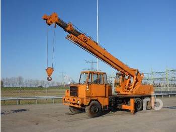 KATO NK110 H 11 Ton 6x6 - Mobile crane