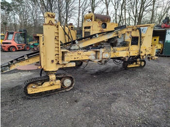 Gomaco Slipform Paver GT6300 - Mobile crusher