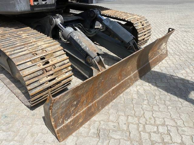 Crawler excavator Volvo ECR 235 E L MIETE / RENTAL (12001944): picture 11