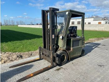 4-wheel front forklift Clark CEM16