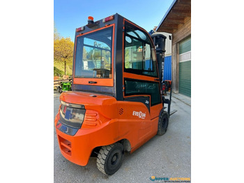 Everun EREF30 - Electric forklift: picture 1