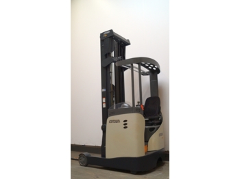  Crown ESR5000-1.4OPT2 - Reach truck