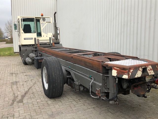 Terminal tractor Terberg TT20 Body Carrier: picture 6